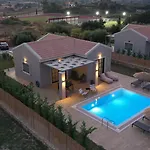 Liotopos Villa *